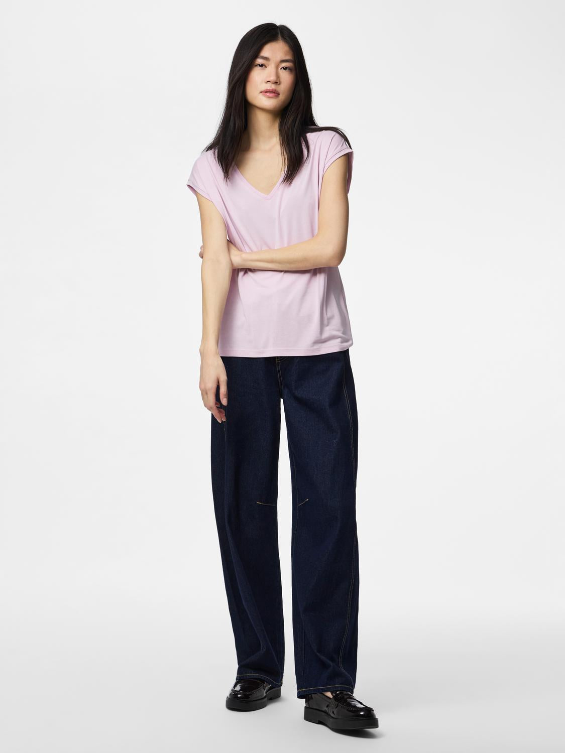 model_shot-front_full